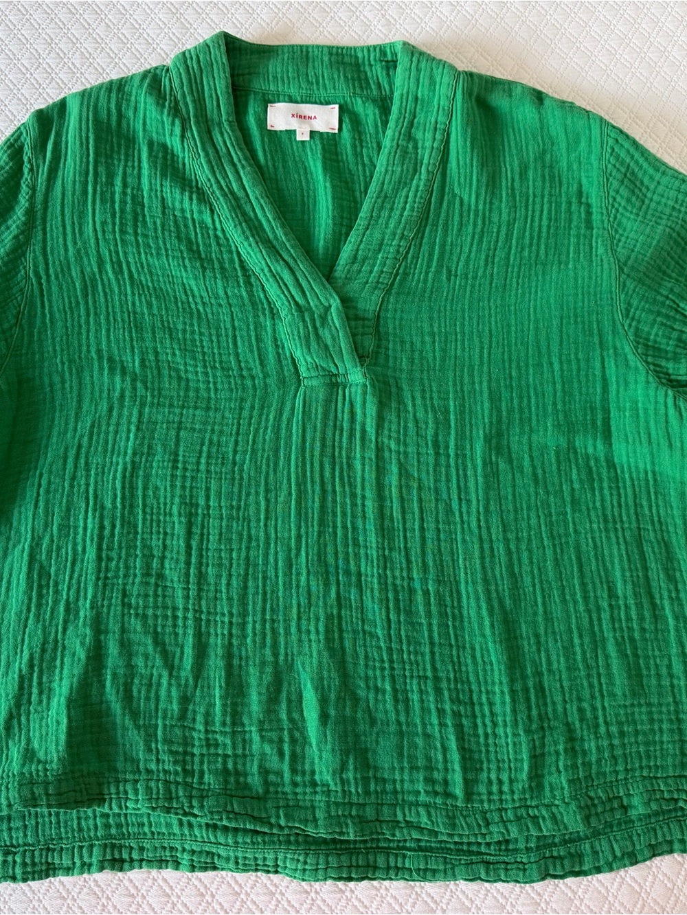 XiRENA Emerald Green Gauze V-Neck Tunic